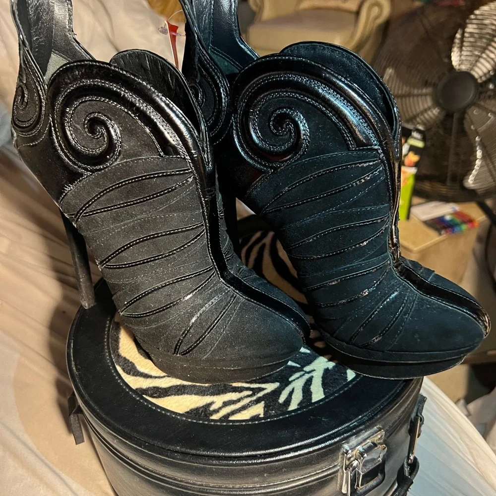 BRIAN ATWOOD Black Suede And Patent Leather Textured Bootie Size 37 - Picture 6 of 15